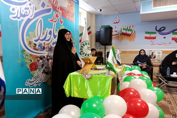 برگزاری مانور یاوران انقلاب در دبیرستان دخترانه متوسطه اول شهید محمدرضا خشکباری شهرستان قدس