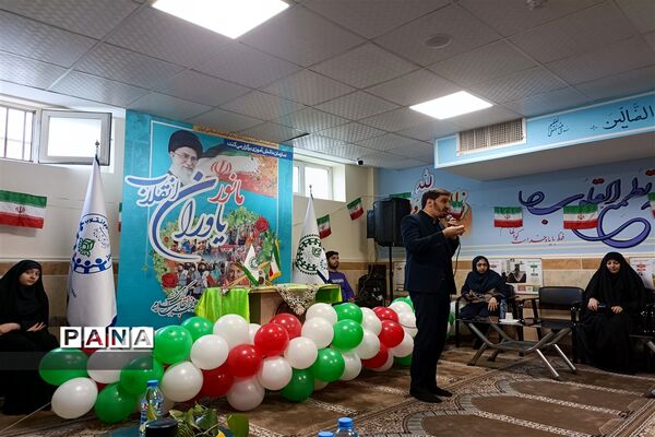 برگزاری مانور یاوران انقلاب در دبیرستان دخترانه متوسطه اول شهید محمدرضا خشکباری شهرستان قدس