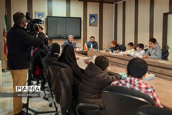 کارگاه نویسندگی برای دانش‌آموزان، در دماوند