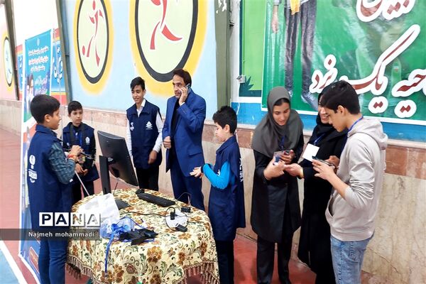 مسابقات لیوان چینی و روبیک دانش‌آموزان مدارس ناحیه یک یزد