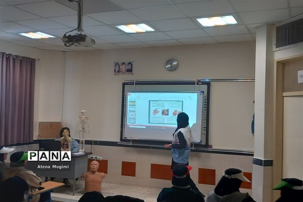 آموزش امدادنجات در مدرسه ۱۵ خرداد شهرستان بجنورد