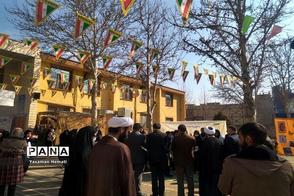 مراسم افتتاح مدرسه انقلاب و اختتامیه هفته فرهنگ وهنر نیشابور