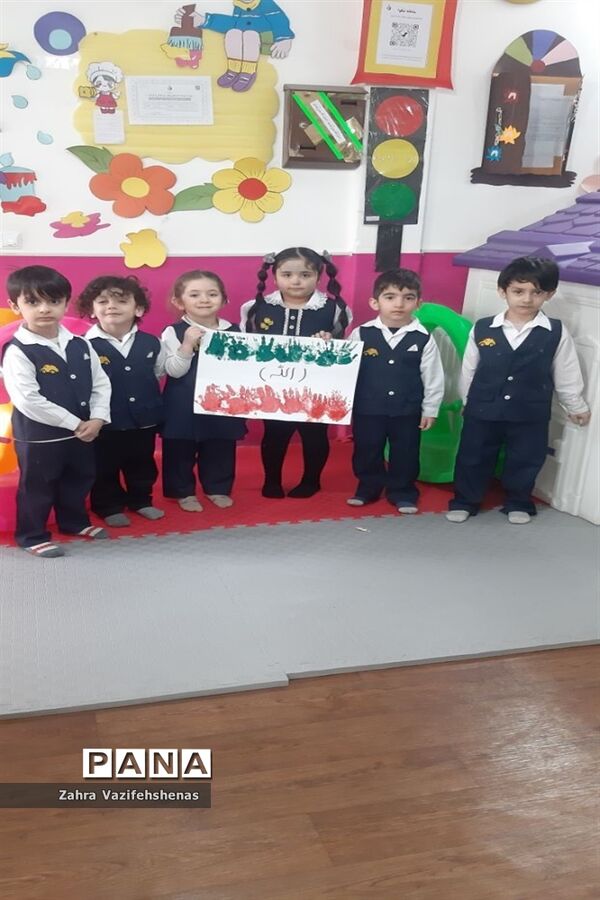 مراسم صبحانه انقلاب در مهد کودک گل‌های هستی شهرستان شیروان