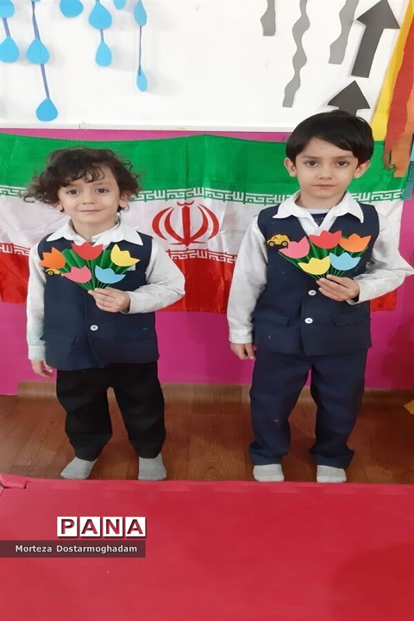 مراسم صبحانه انقلاب در مهد کودک گل‌های هستی شهرستان شیروان