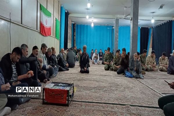 برگزاری میز خدمت در قرچک به‌مناسبت ایام دهه فجر