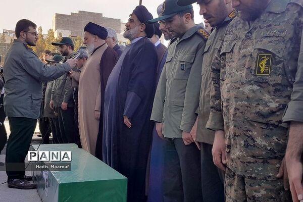 برگزاری مراسم تشییع پیکر مبارک شهید مدافع حرم در بهارستان 2