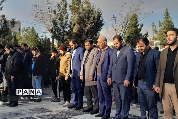 برگزاری مراسم تشییع پیکر مبارک شهید مدافع حرم در بهارستان 2