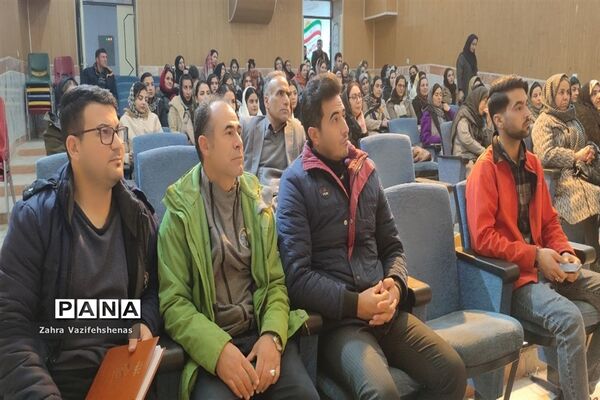 برگزاری کارگاه آموزشی تغذیه و سبک زندگی سالم در شهرستان شیروان