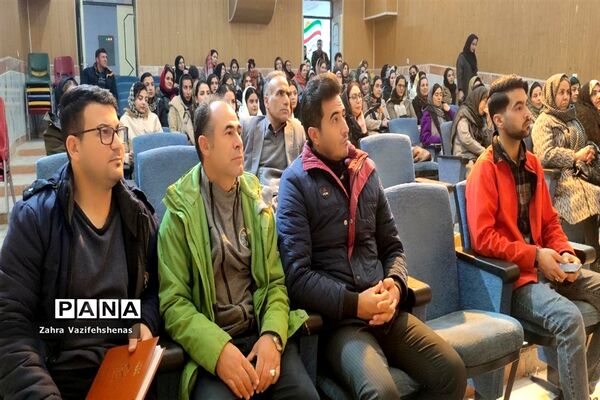 برگزاری کارگاه آموزشی تغذیه و سبک زندگی سالم در شهرستان شیروان