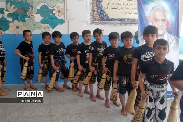 جشن انقلاب در مدارس ابرکوه