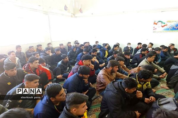 جشن انقلاب در مدارس ابرکوه