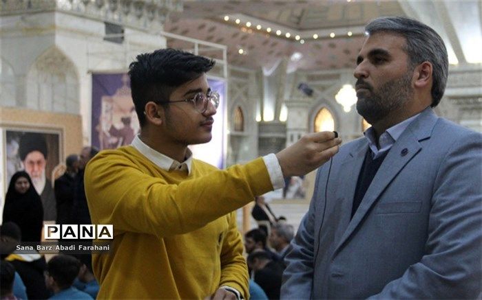 تجدید میثاق ‌دانش‌آموزان ‌سمپاد با آرمان‌های‌ امام خمینی(ره)‌/ فیلم