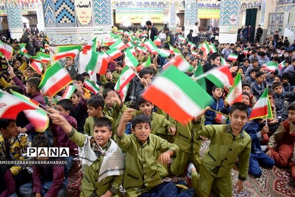 طنین سرود سلام فرمانده در بهاباد