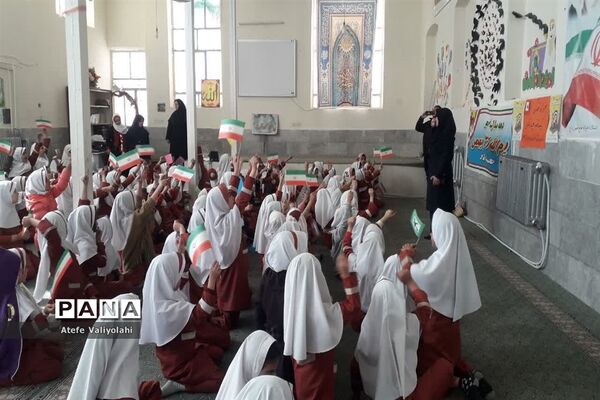 جشن پیروزی انقلاب در مدارس شهرستان مهریز
