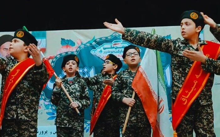 مراسم جشن انقلاب در شهرستان شاهین‌دژ/فیلم