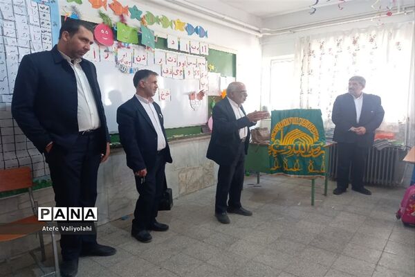 حضور خادمین حرم مقدس رضوی در دبستان نرجس شهرستان مهریز