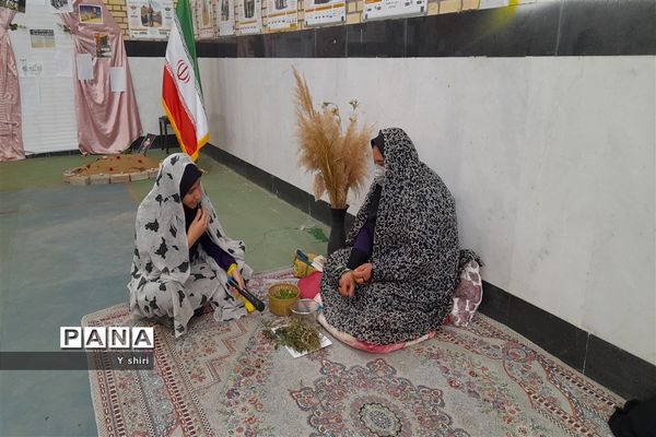 نمایشگاه دانش‌‎آموزی از جنس انقلاب