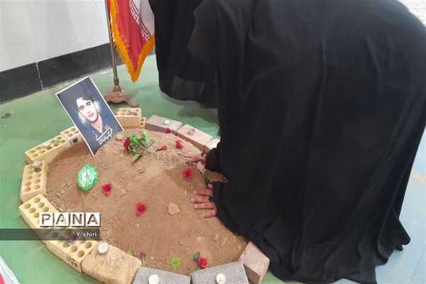نمایشگاه دانش‌‎آموزی از جنس انقلاب