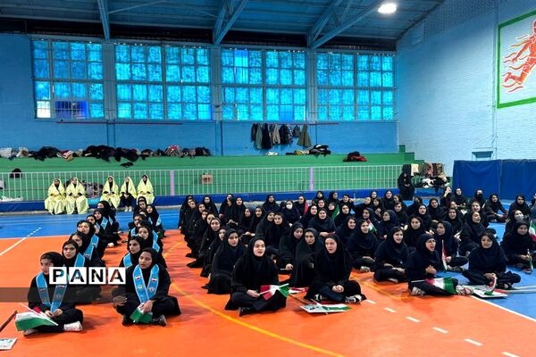 مانور یاوران انقلاب دانش‌آموزان شهرستان ورامین