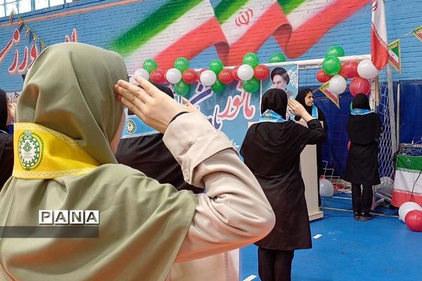 مانور یاوران انقلاب دانش‌آموزان شهرستان ورامین