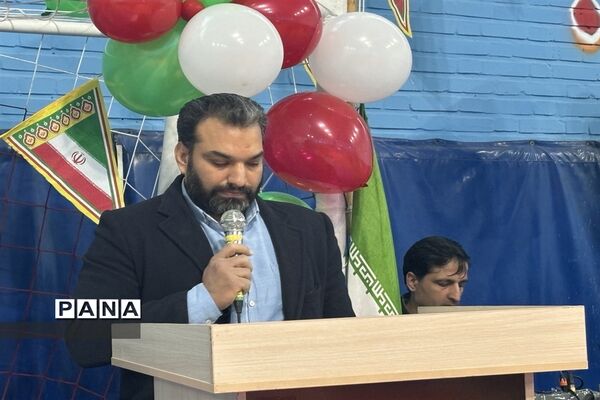 مانور یاوران انقلاب دانش‌آموزان شهرستان ورامین