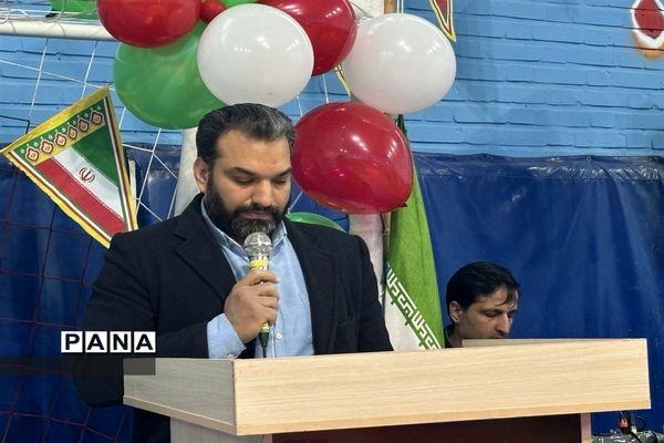 مانور یاوران انقلاب دانش‌آموزان شهرستان ورامین