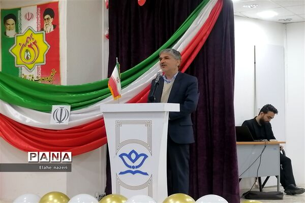 مراسم تجلیل از ستارگان کنکور در خلیل‌آباد