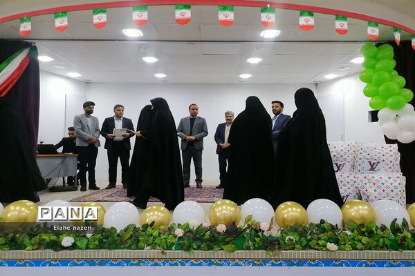 مراسم تجلیل از ستارگان کنکور در خلیل‌آباد