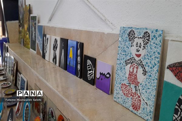 بازارچه کسب و کار و نمایشگاه تولیدات هنرستان‌های شهرستان نور