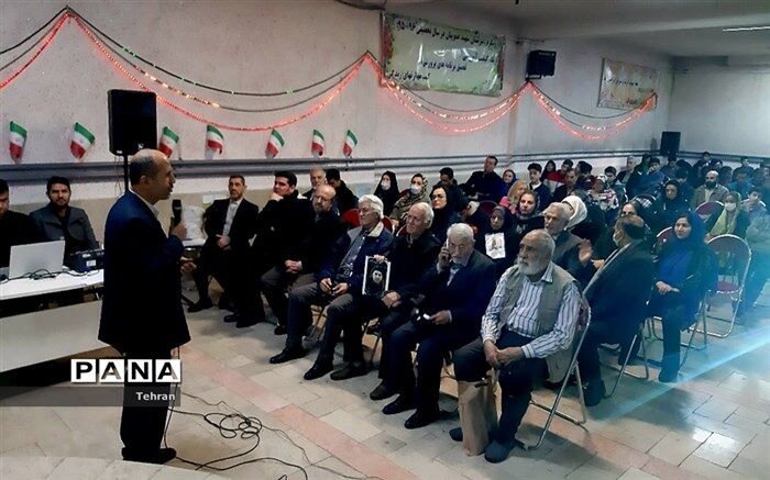 یادواره لاله‌های روشن، چراغ هدایت نسل نو