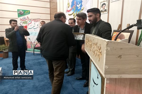 شب شعر انقلاب به‌مناسبت دهه مبارک فجر