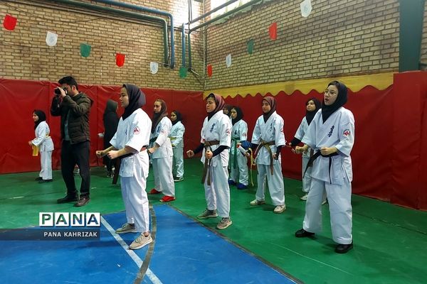 برگزاری مانور یاوران انقلاب در کهریزک