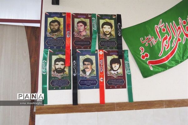 نمایشگاه مدرسه انقلاب به‌مناسبت سالگرد دهه فجر