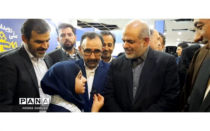 دولت مردمی یعنی دولت با مردم و از جنس مردم است