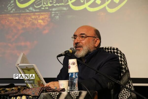 همایش مداحان و شعرای آیینی در قرچک