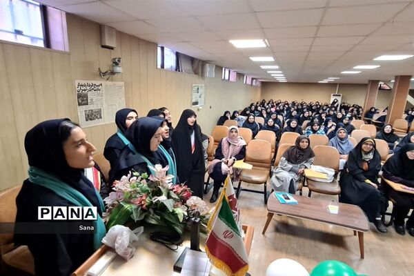 آئین جشن دهه فجر و عید مبعث در دبیرستان فرهنگ ۱۳