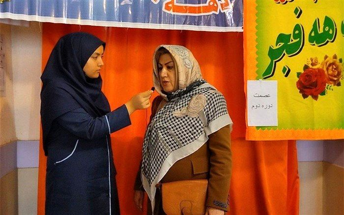 یکی از تغییرات مهم در آموزش و پرورش پس از انقلاب، ایجاد تحول در کتاب‌های درسی بود/فیلم