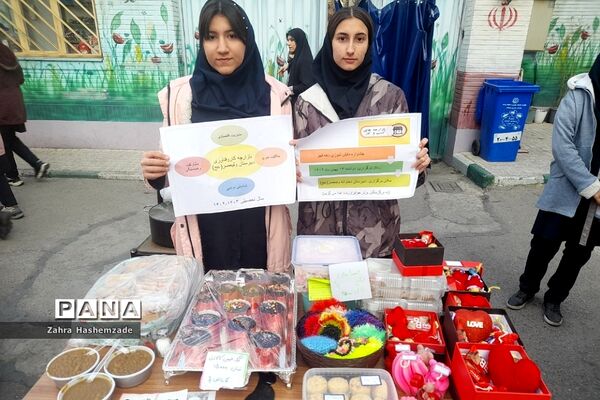 بازارچه کار و فناوری در دبیرستان ولیعصر (عج) ناحیه یک شهرری