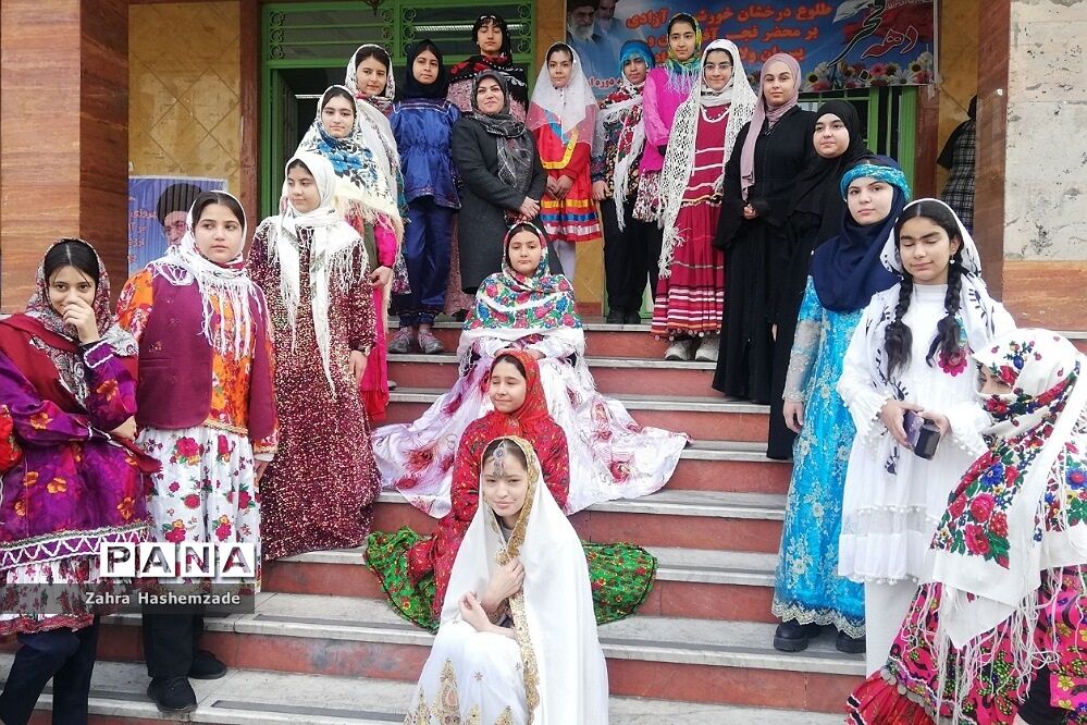 بازارچه کار و فناوری در دبیرستان ولیعصر (عج) ناحیه یک شهرری
