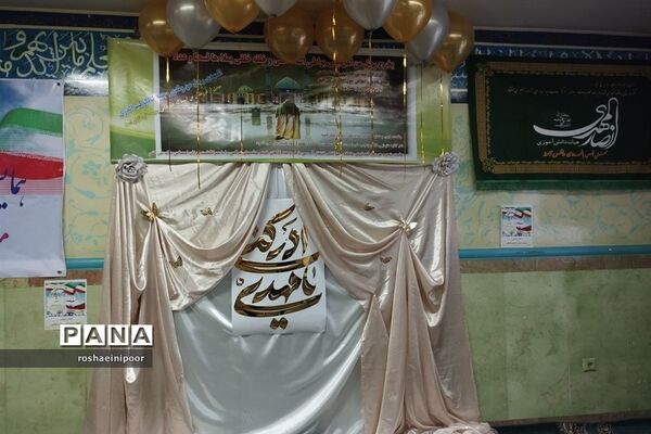 افتتاحیه نمایشگاه مدرسه انقلاب در دبیرستان هفده شهریور شهرستان فیروزکوه