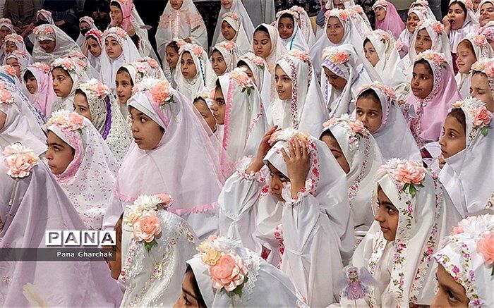 برگزاری جشن تکلیف در مدرسه حضرت مریم قرچک‌/ فیلم