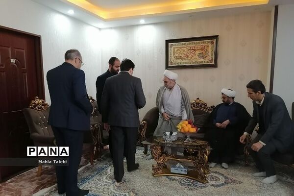 بازدید از خانواده شهید جعفری و شهیده قره داغی باحضور مسئولین صباشهر