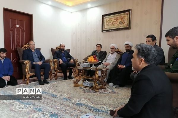 بازدید از خانواده شهید جعفری و شهیده قره داغی باحضور مسئولین صباشهر