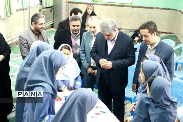 جشنواره کیک جشن انقلاب در مدرسه امام موسی کاظم (ع)