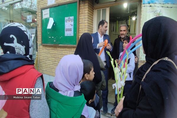 گلباران مزار شهدای قم در دهه فجر