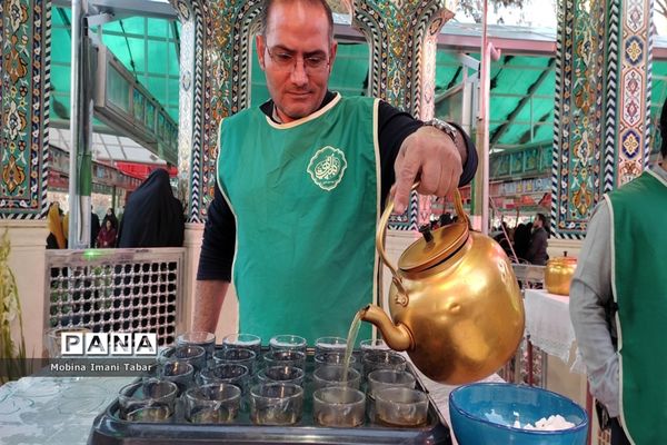 گلباران مزار شهدای قم در دهه فجر