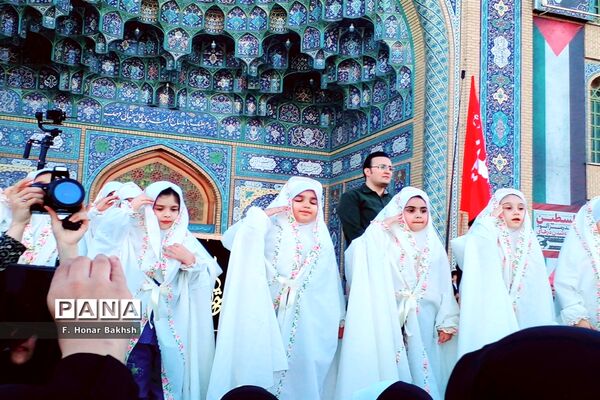نخستین اجرای سرود «فرمانده مهدی» در مسجد جمکران