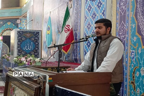 میز خدمت در نمازجمعه شهرستان قدس به‌مناسبت دهه فجر در شهرستان قدس