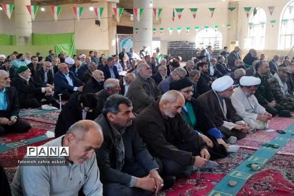 اقامه نماز جمعه در گلوگاه