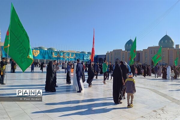 نخستین اجرای سرود »فرمانده مهدی» در مسجد مقدس جمکران-2
